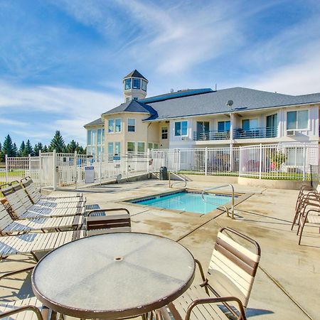 Spacious Garden City Townhome With Lake Views! Eksteriør billede