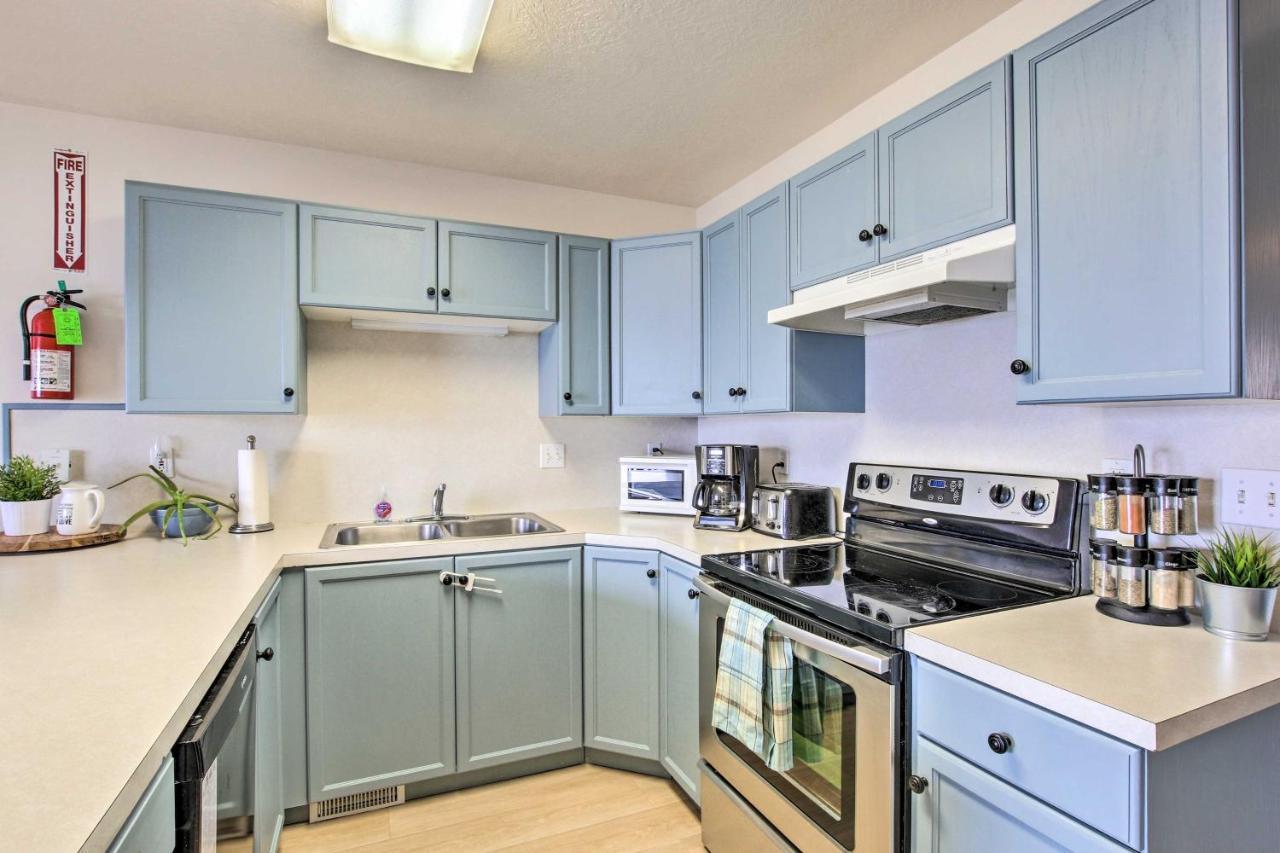 Spacious Garden City Townhome With Lake Views! Eksteriør billede