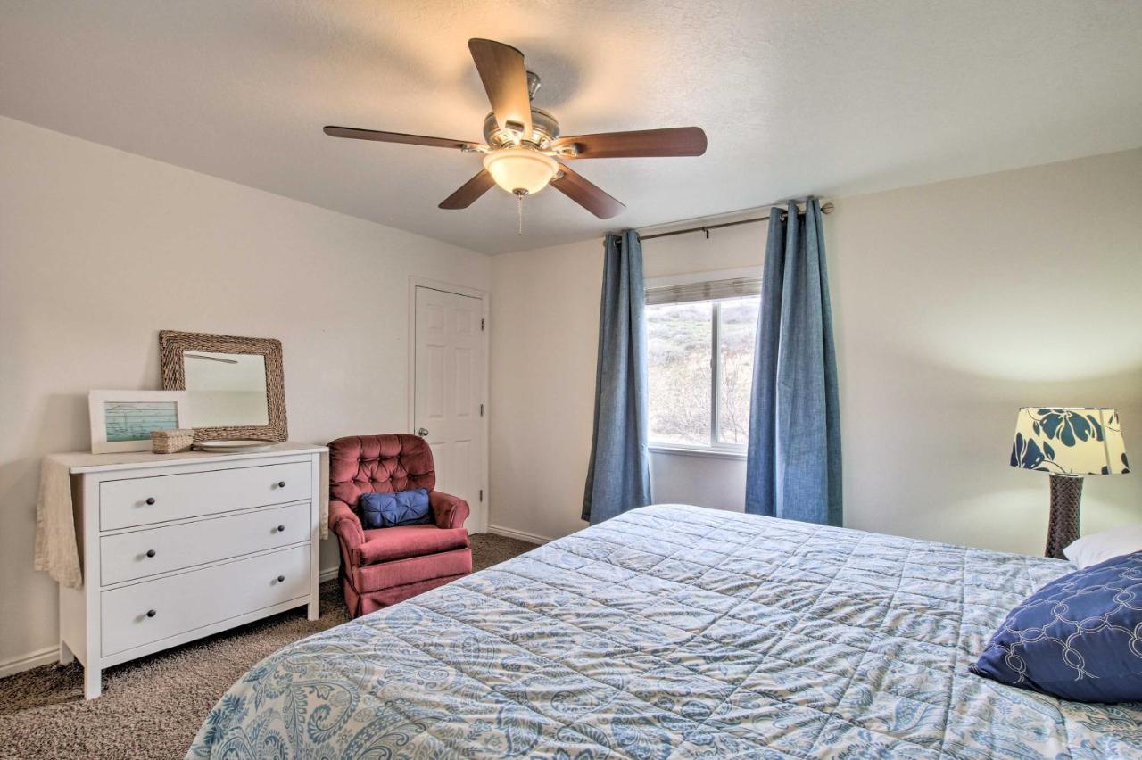 Spacious Garden City Townhome With Lake Views! Eksteriør billede