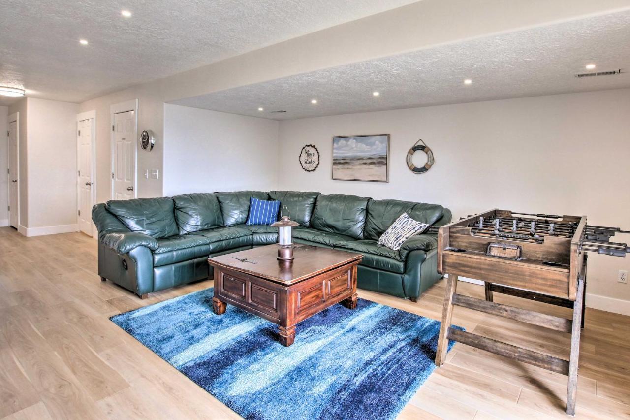 Spacious Garden City Townhome With Lake Views! Eksteriør billede